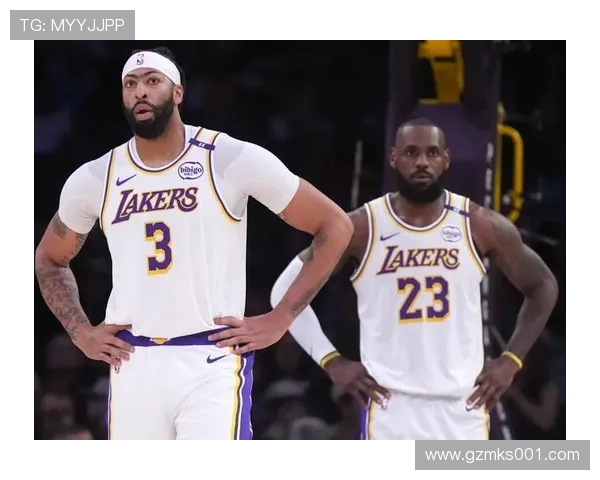 美媒最新三人组实力榜雷霆三少高居第一湖人勇士仅列第四 美媒最新三人组实力榜雷霆三少高居第一湖人勇士仅列第四